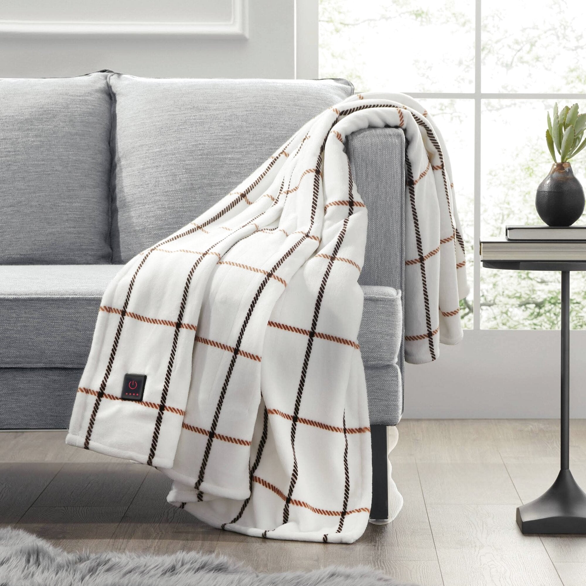 Brookstone Cozy Heated Plush Throw Blanket 50x60 in Camel Window Pane