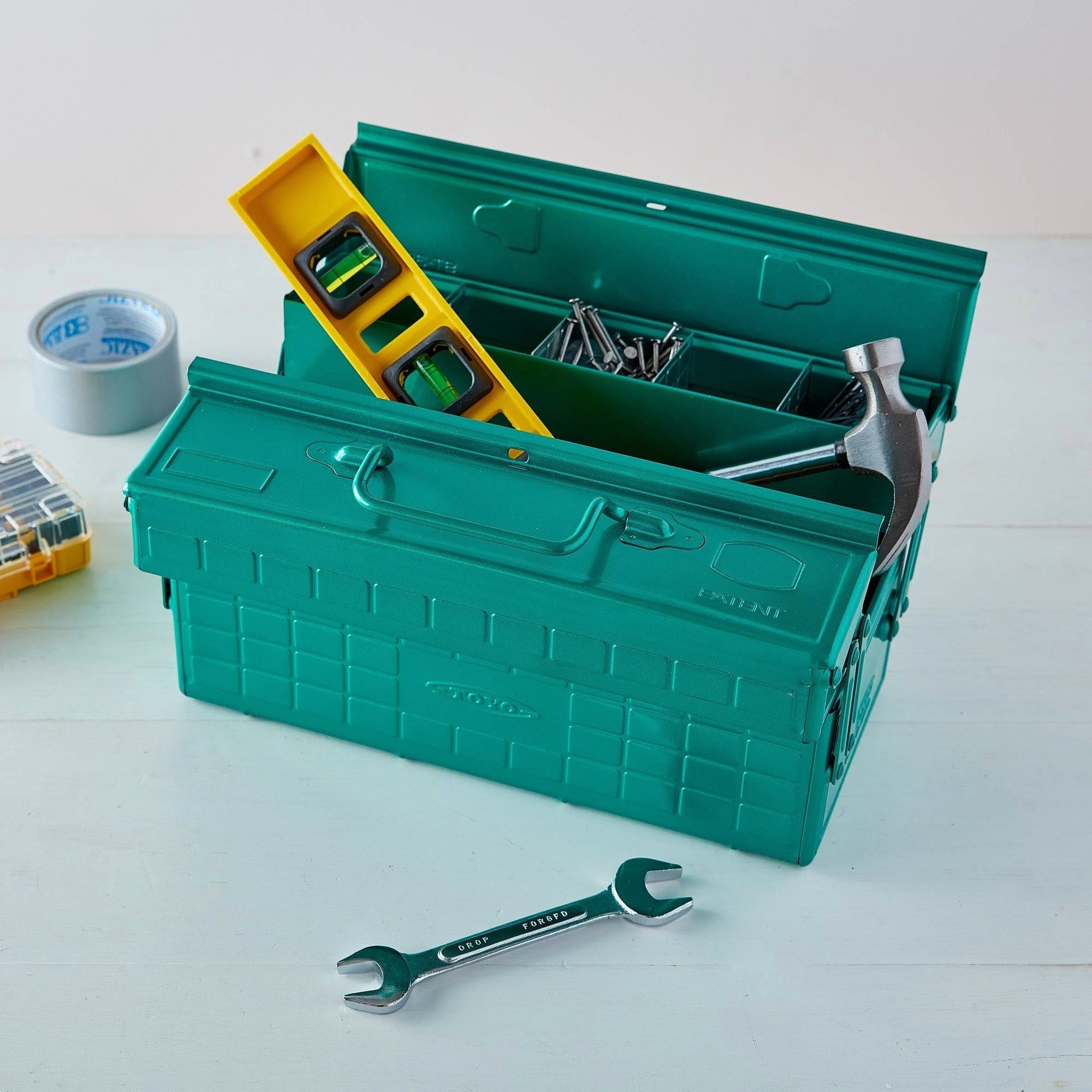 Toyo Steel Cantilever Tool Box, Green, 8.5h x 13.75w x 6.3d - ST-350