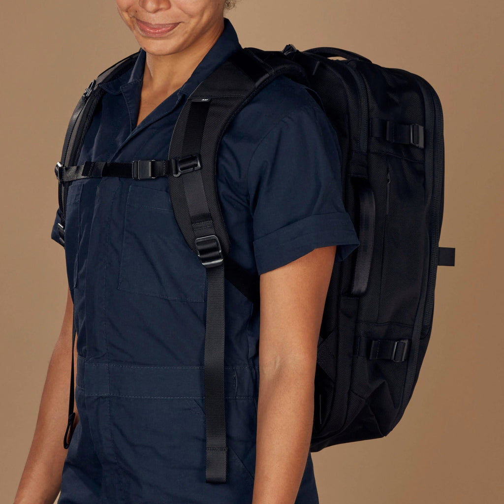 Aer Travel Pack 3 Backpack - 21.5h x 13w x 9d