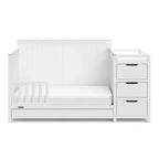 Graco Hadley 5-In-1 Convertible Crib With Changing Station And Drawer - 04586-701
