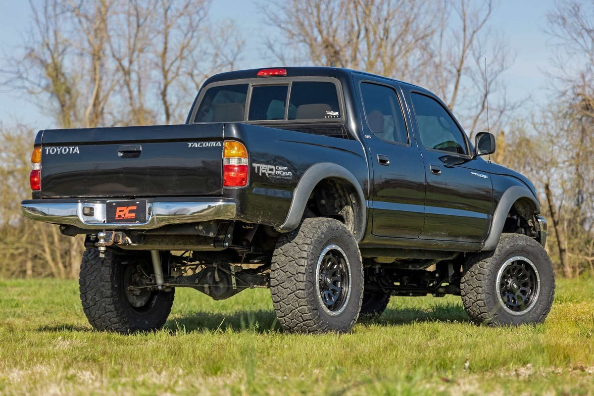Rough Country 6in Lift Kit With N3 Struts And Shocks For 96-04 Toyota Tacoma - 74131