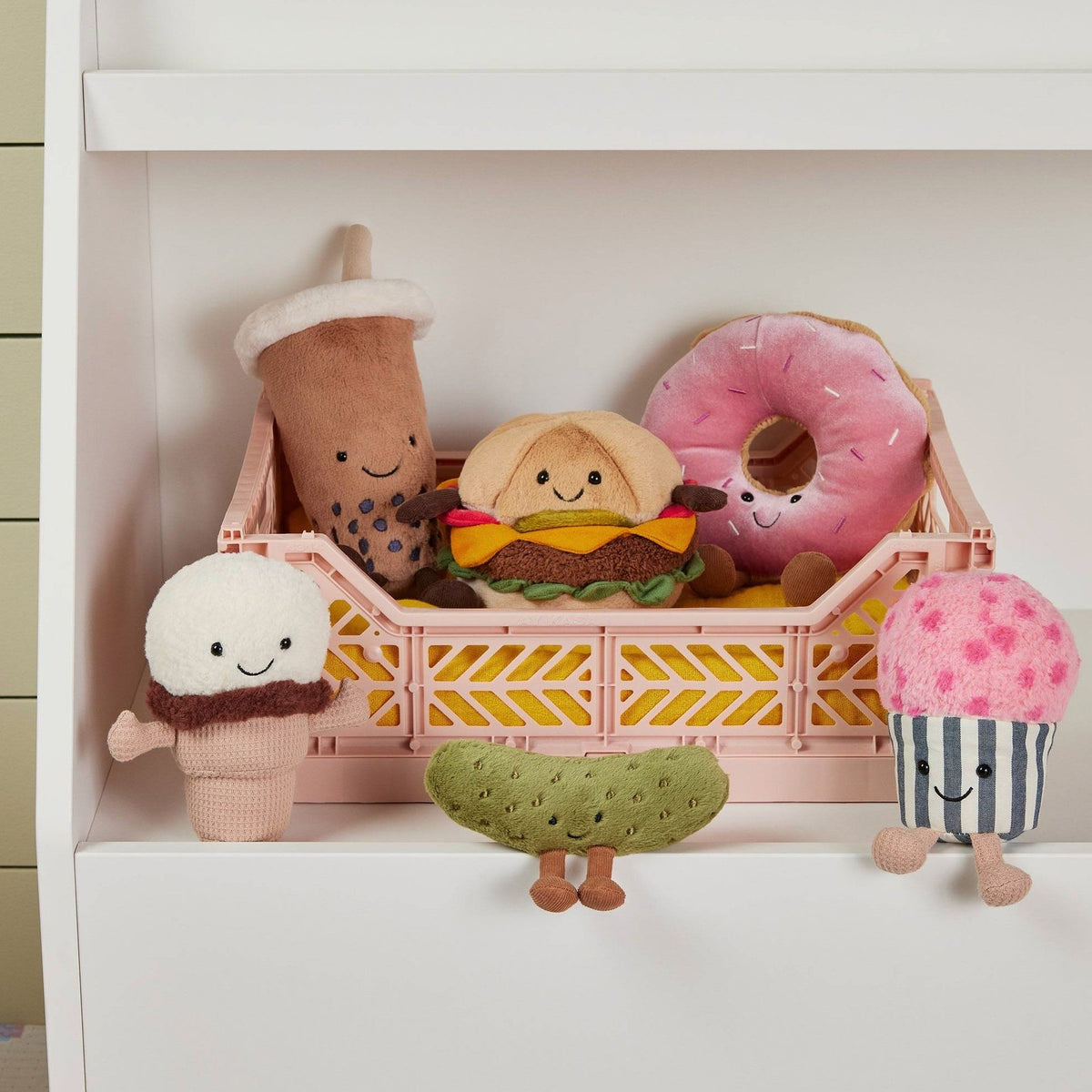 Jellycat Amuseable Food Plush Toy - Hamburger
