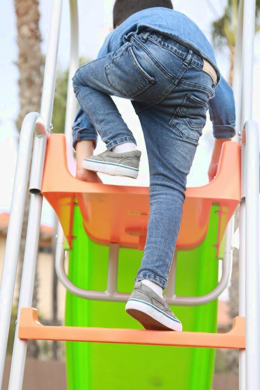 SLIDEWHIZZER Kids Climber Slide 125in x 60in x 61in Orange Green - Kids Slide