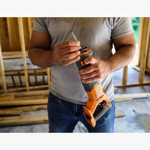 RIDGID 18V 4-Tool Cordless Combo Kit With 2.0 Ah Battery, 4.0 Ah Battery, Charger, Bag And Drywall Cut-Out Tool - R96256