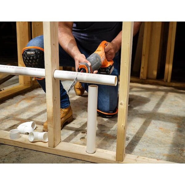 RIDGID 18V 4-Tool Cordless Combo Kit With 2.0 Ah Battery, 4.0 Ah Battery, Charger, Bag And Drywall Cut-Out Tool - R96256