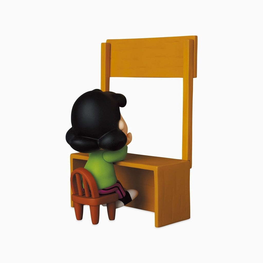 Snoopy & Peanuts Collectible Figure - Psychiatric Help Lucy