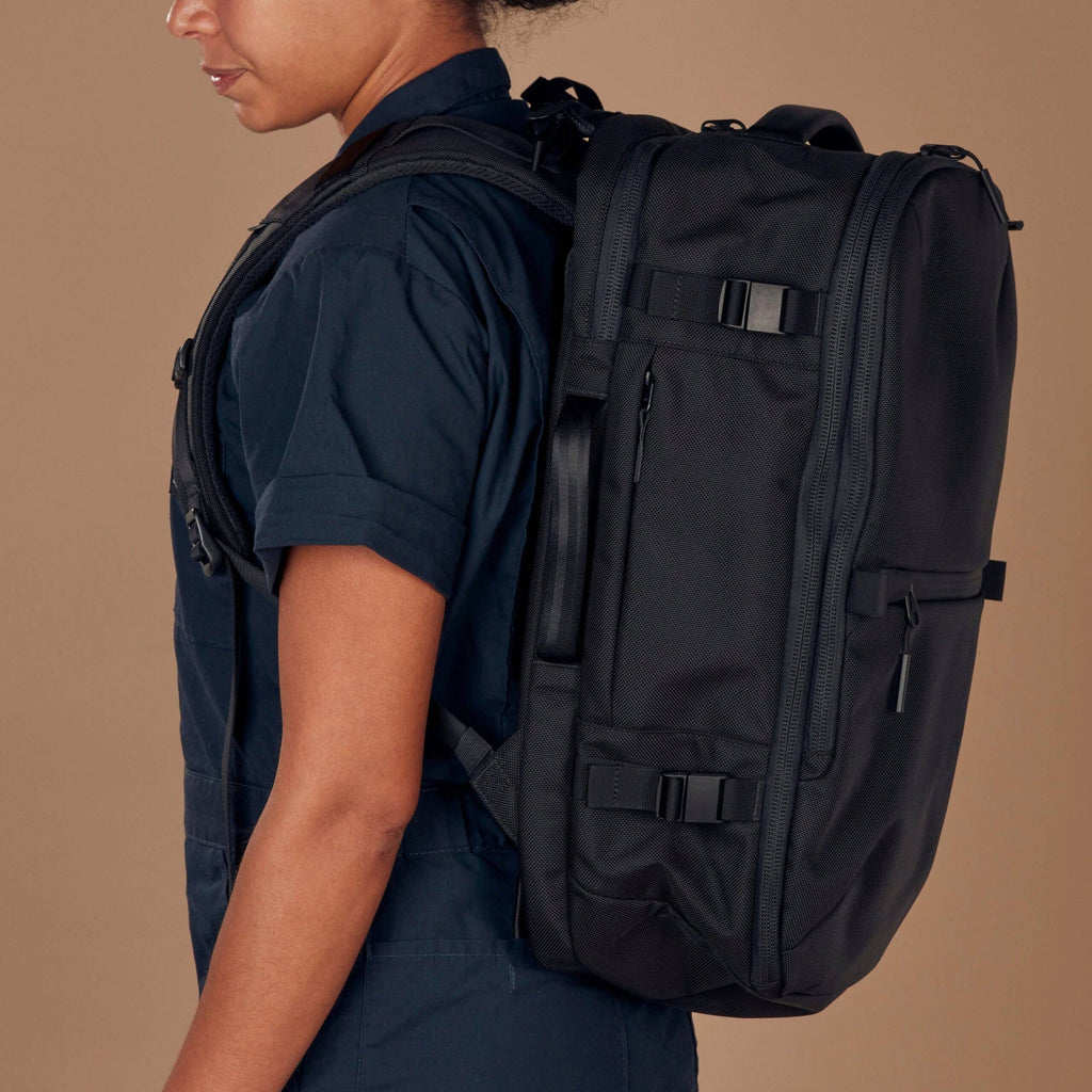 Aer Travel Pack 3 Backpack - 21.5h x 13w x 9d